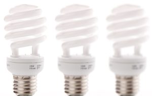 3 kompaktlysrör ljuskällor E27 sockel